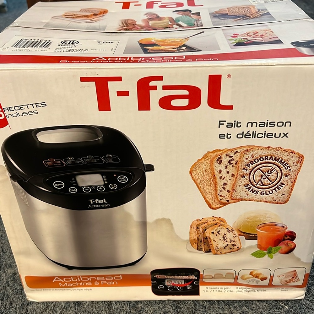 NWT Breadmaker